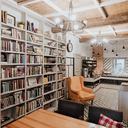 Piwnica Rycerska Kety Apartment